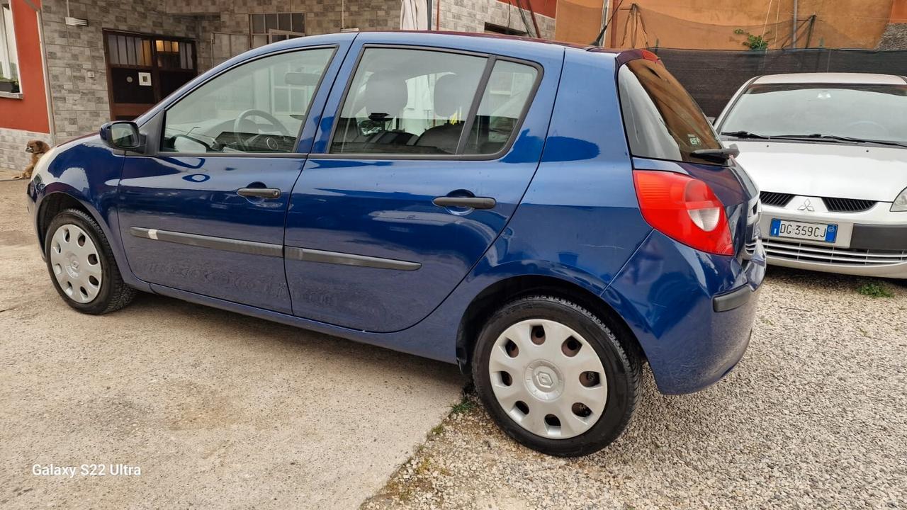 Renault Clio 1.2 16V 5 porte Rip Curl gpl neopatentati