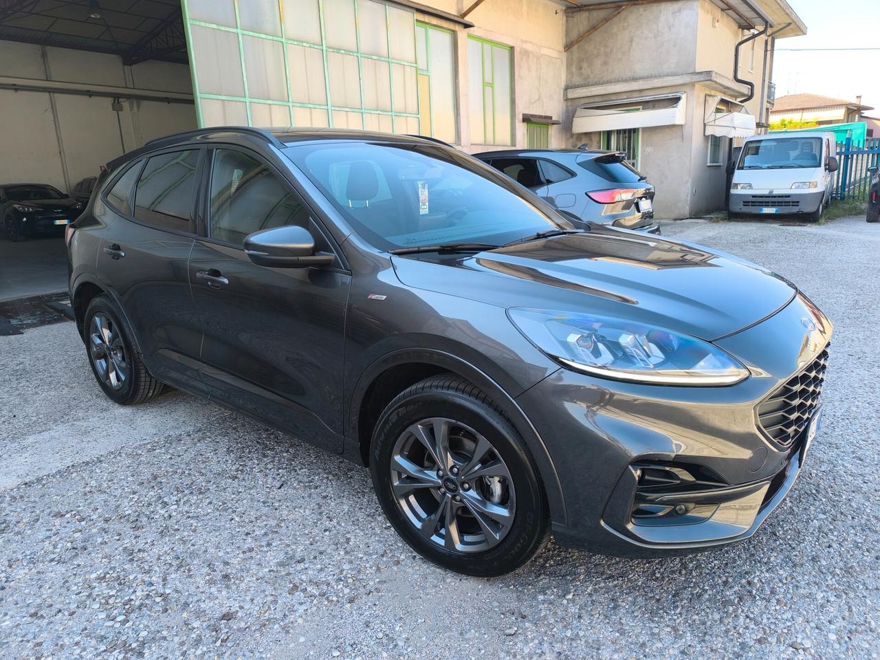 Ford Kuga 2.5 Full Hybrid 190 CV CVT AWD ST-Line Design