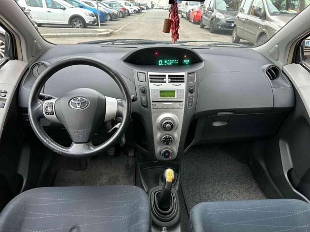 TOYOTA Yaris 1.0 3 porte Sol