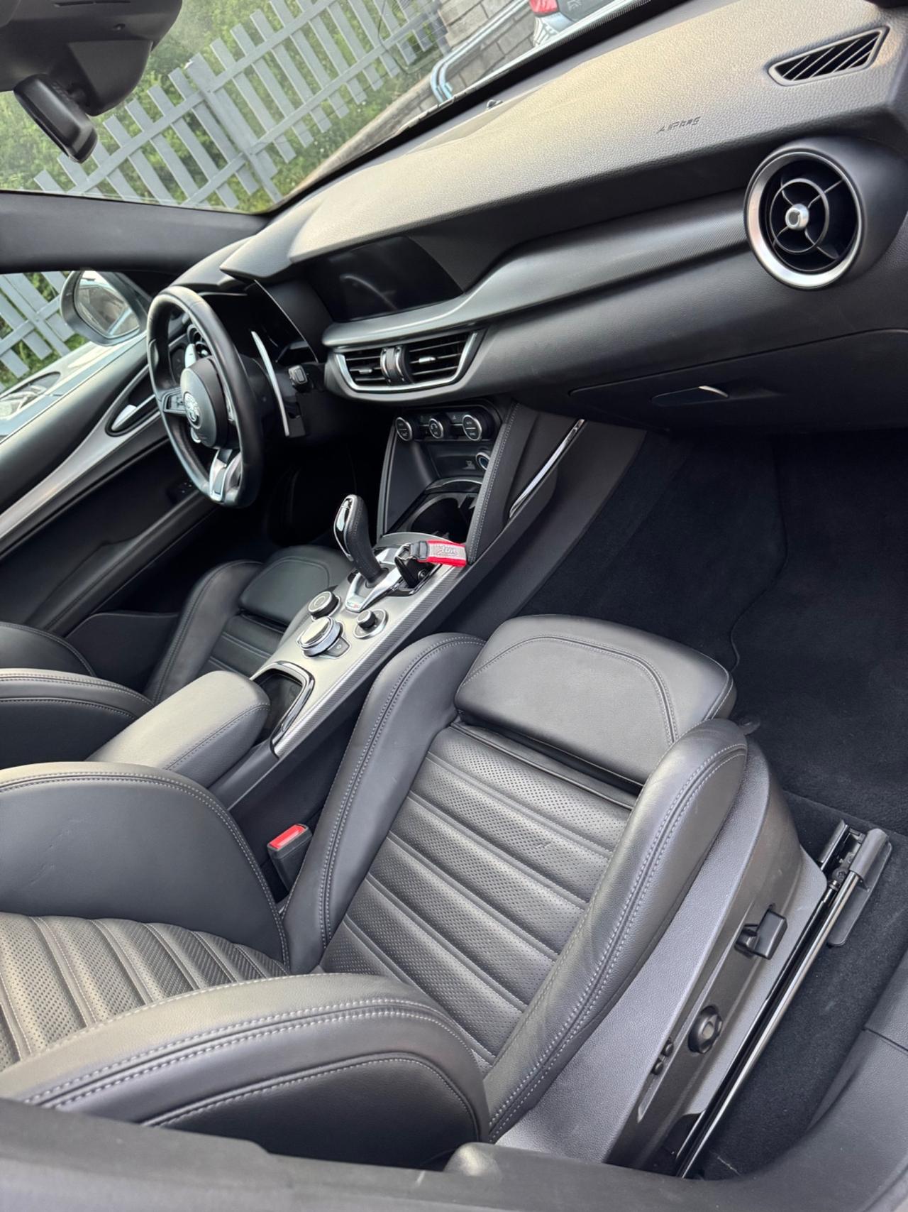 Alfa Romeo Stelvio 2.2 Turbodiesel 210 CV AT8 Q4 Veloce