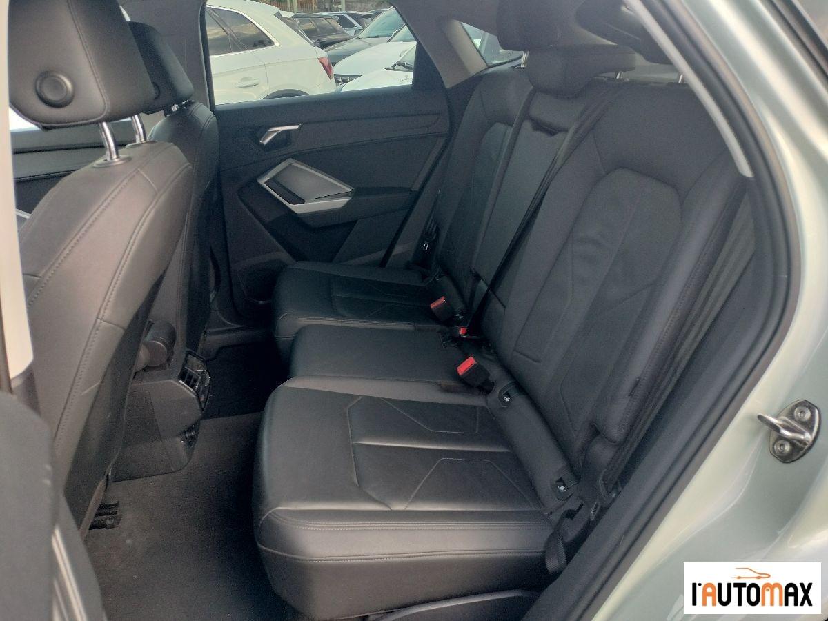 AUDI - Q3 Sportback TDI S tronic S line edition