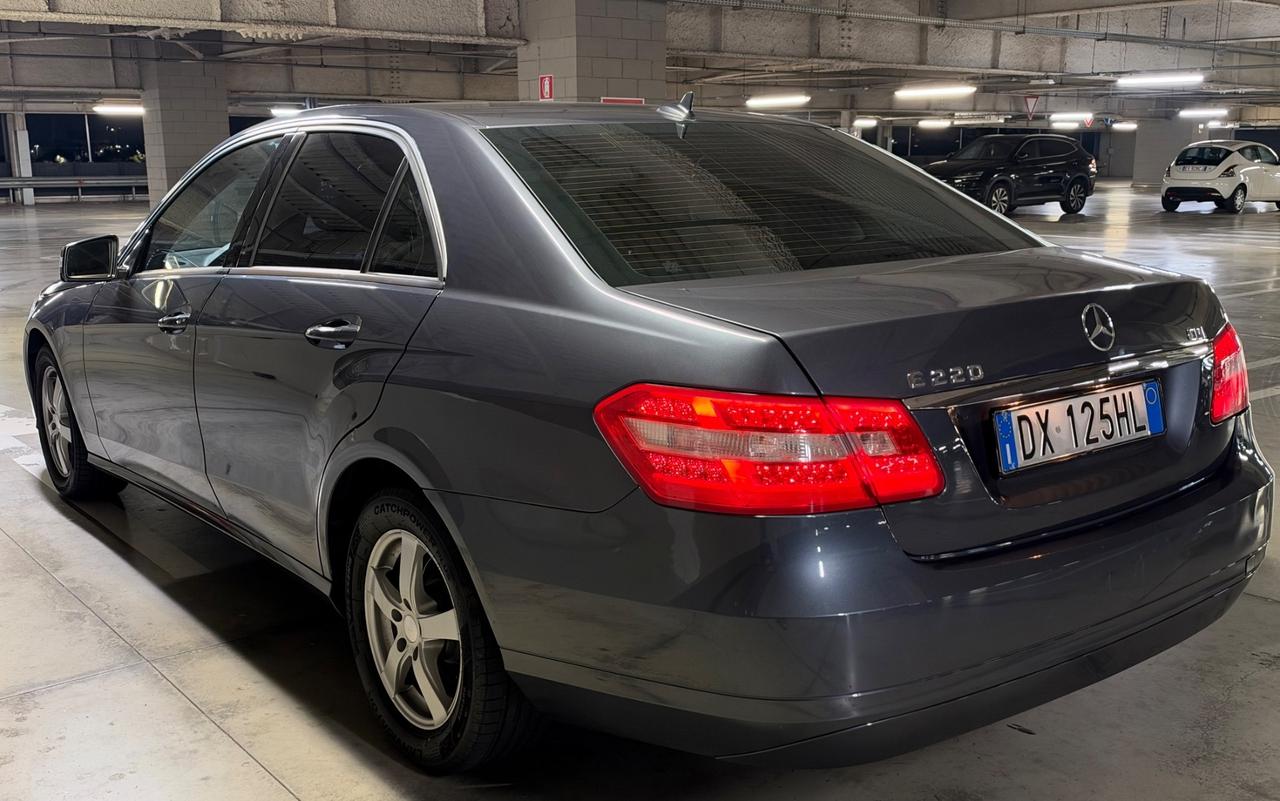 Mercedes-benz E 220 CDI BlueEFFICIENCY Avantgarde