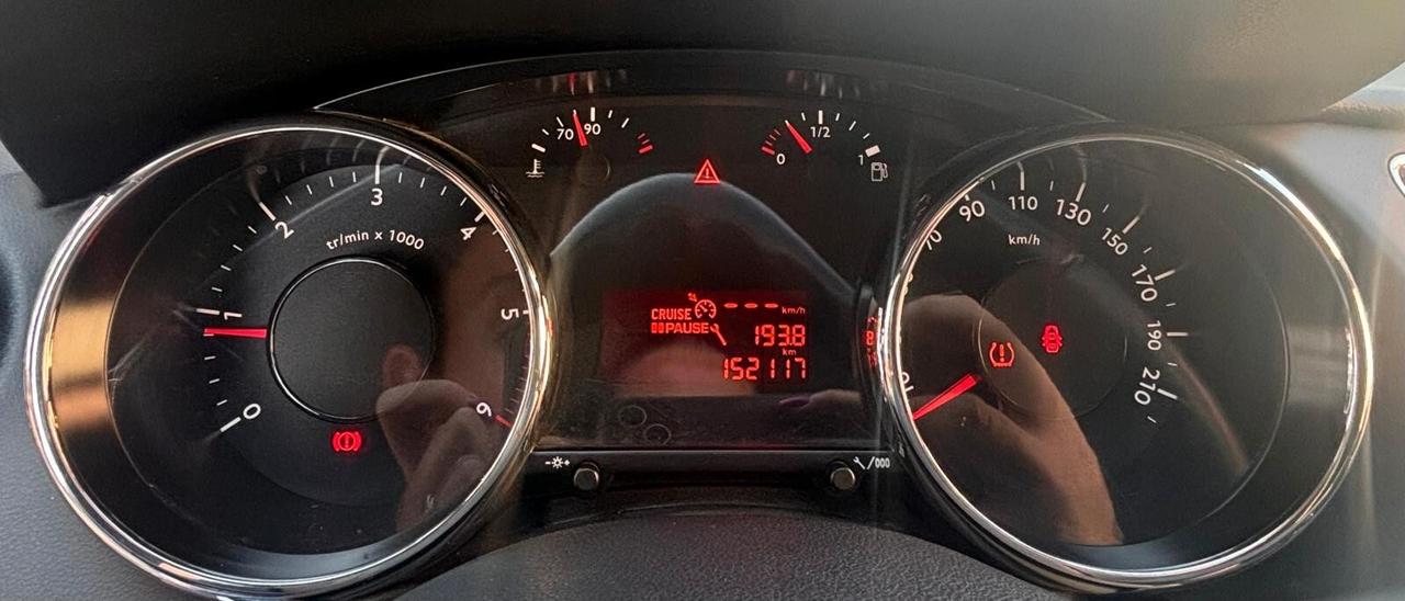 Peugeot 3008 1.6 HDi 115CV Business