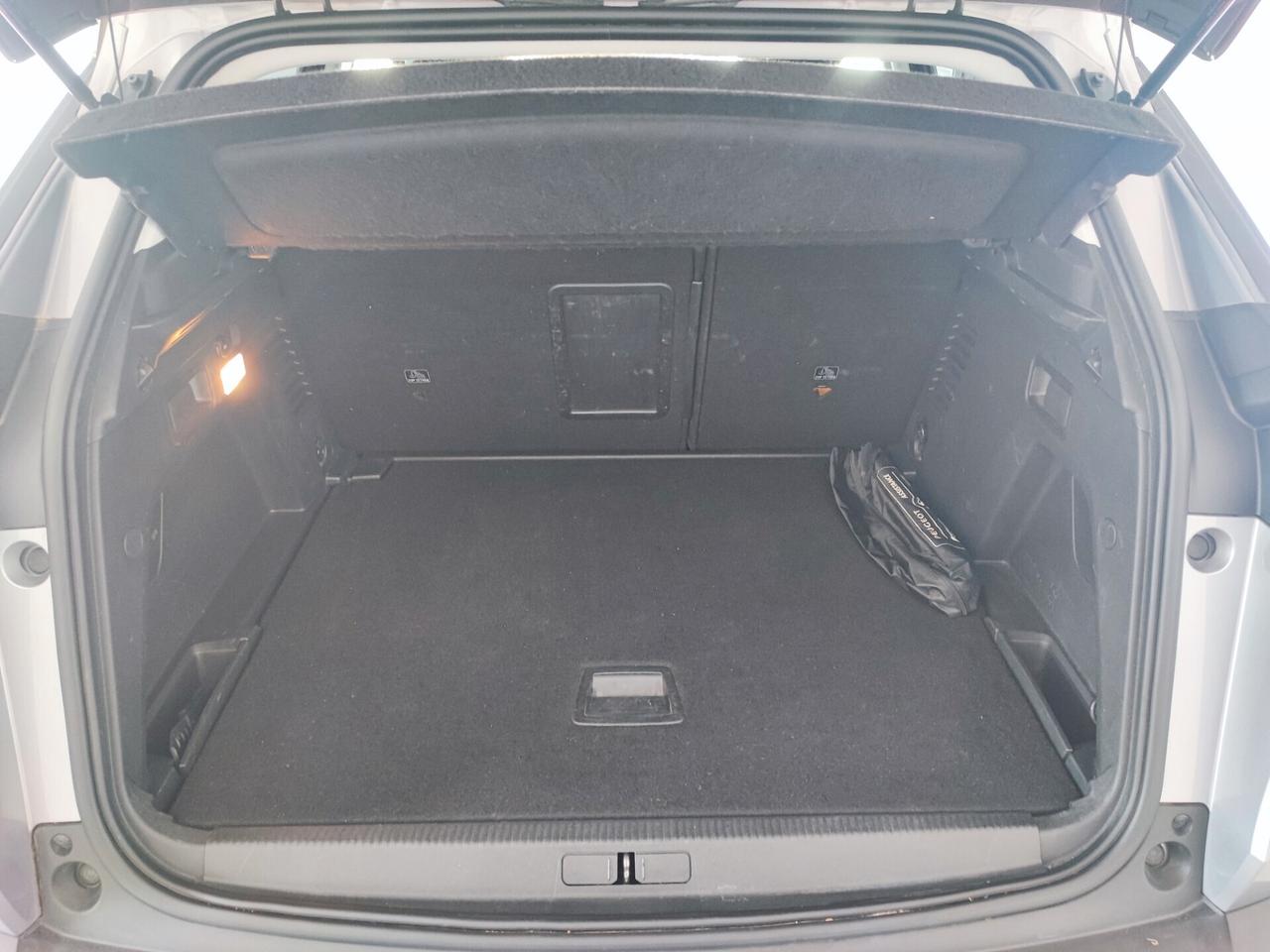 Peugeot 3008 BlueHDi 130 S&S EAT8 Allure