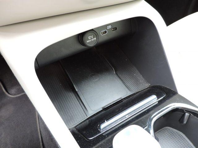 VOLVO XC40 B4 BENZINA AWD ULTIMATE DARK AUTOMATICA
