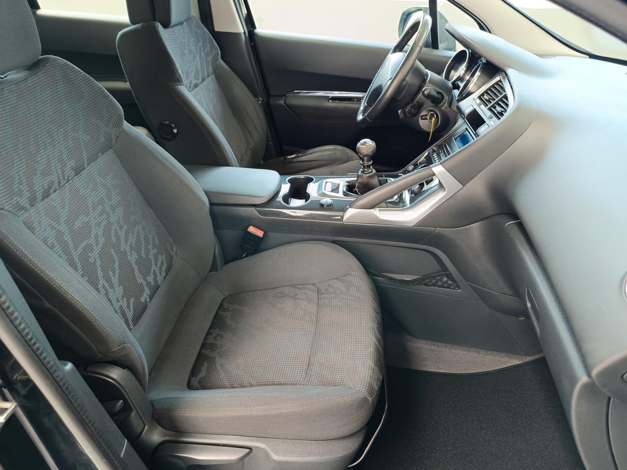 Peugeot 3008 1.6 HDi 115CV Business