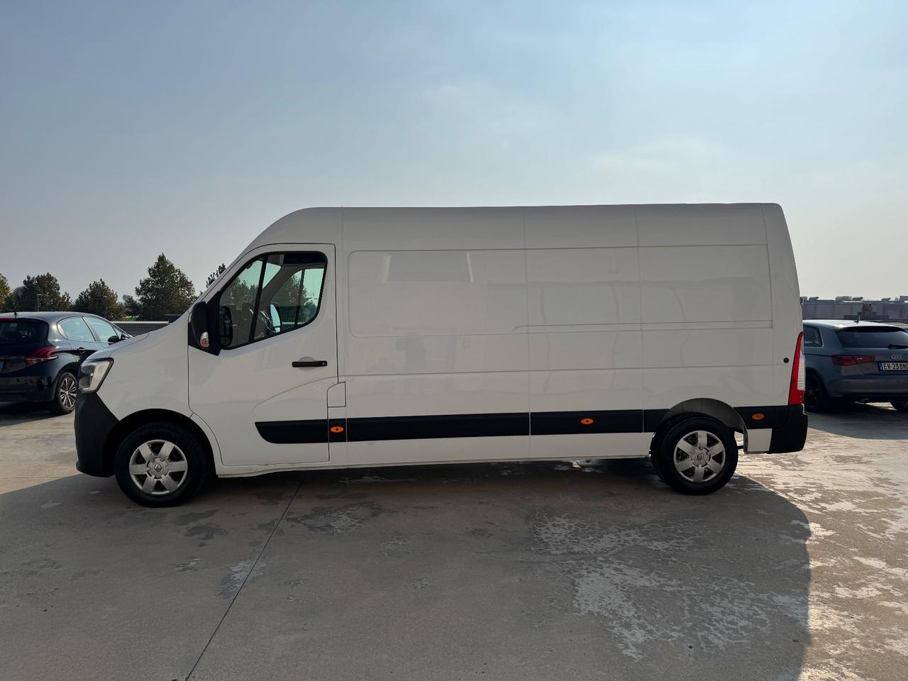 Renault Master T35 2.3 dCi Cabinato 3 Posti