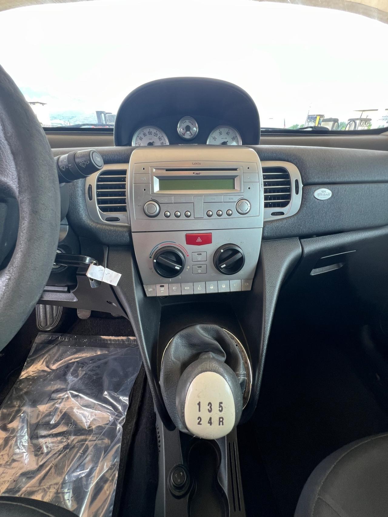 Lancia Ypsilon 1.3 MJT 75 CV Elle