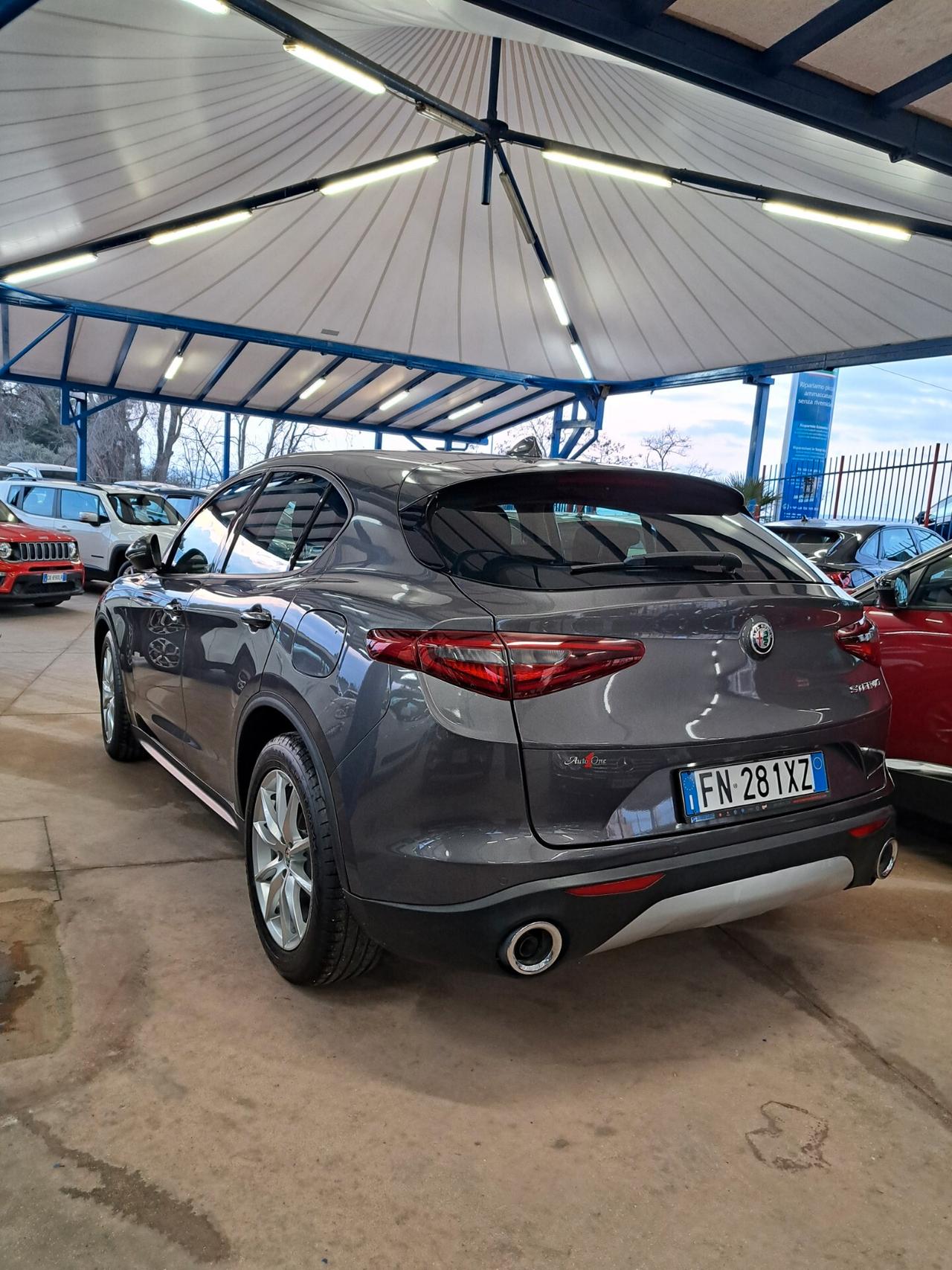 Alfa Romeo Stelvio 2.2 Turbodiesel 180 CV AT8 Q4 Business