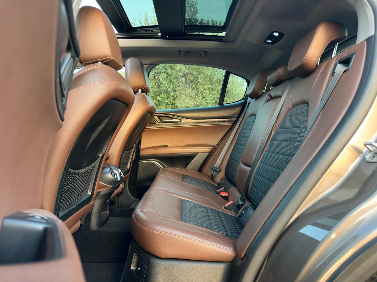 Alfa Romeo Stelvio 2.2 Turbodiesel 180 CV AT8 RWD Executive