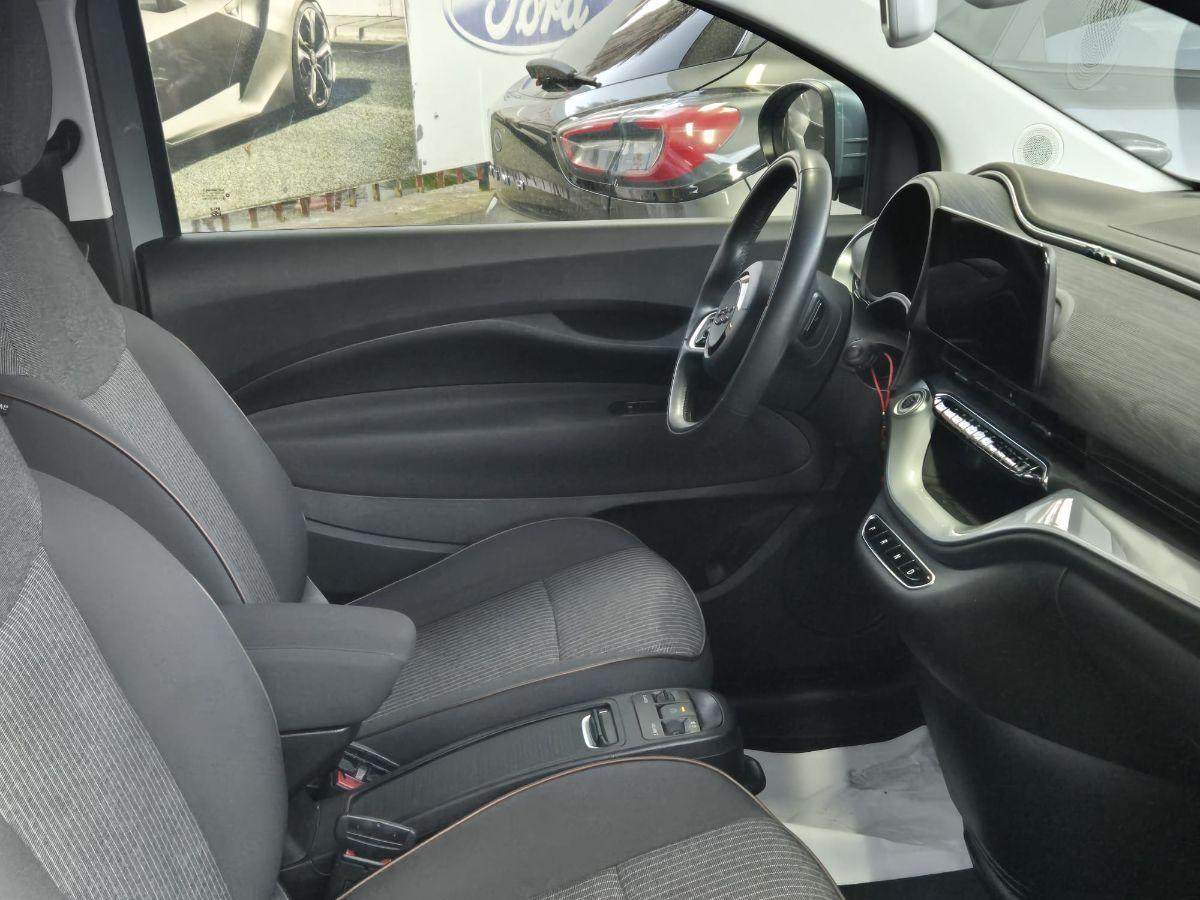 FIAT - 500 E - 500 La Prima Berlina