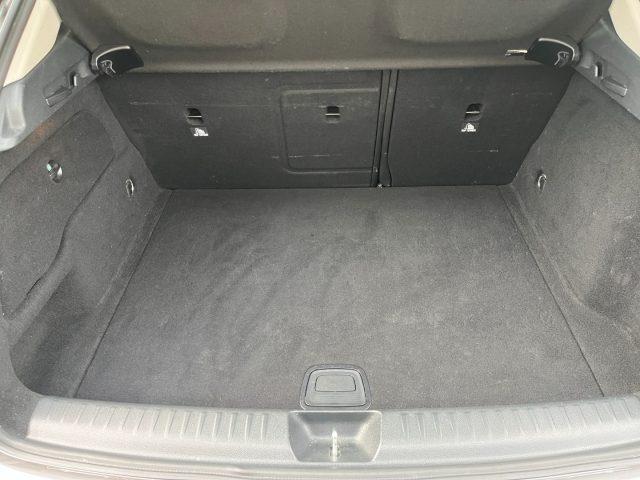 MERCEDES-BENZ GLA 180 d Sport