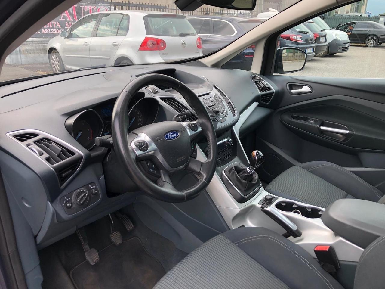 Ford B-Max Titanium