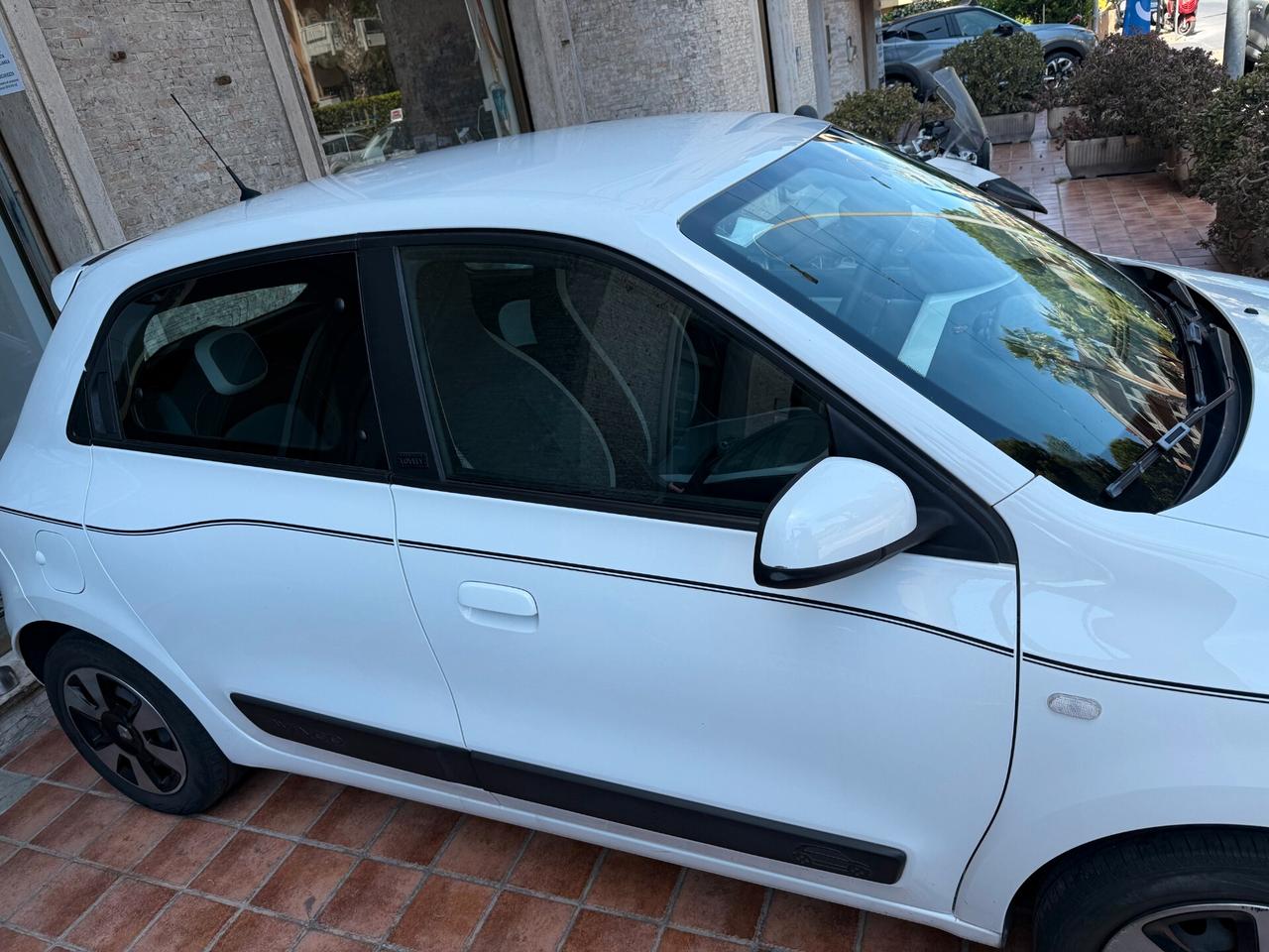 Renault Twingo SCe Lovely