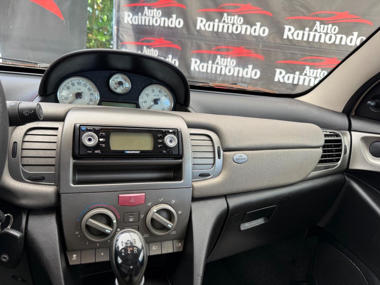 Lancia Ypsilon 1.2 Argento