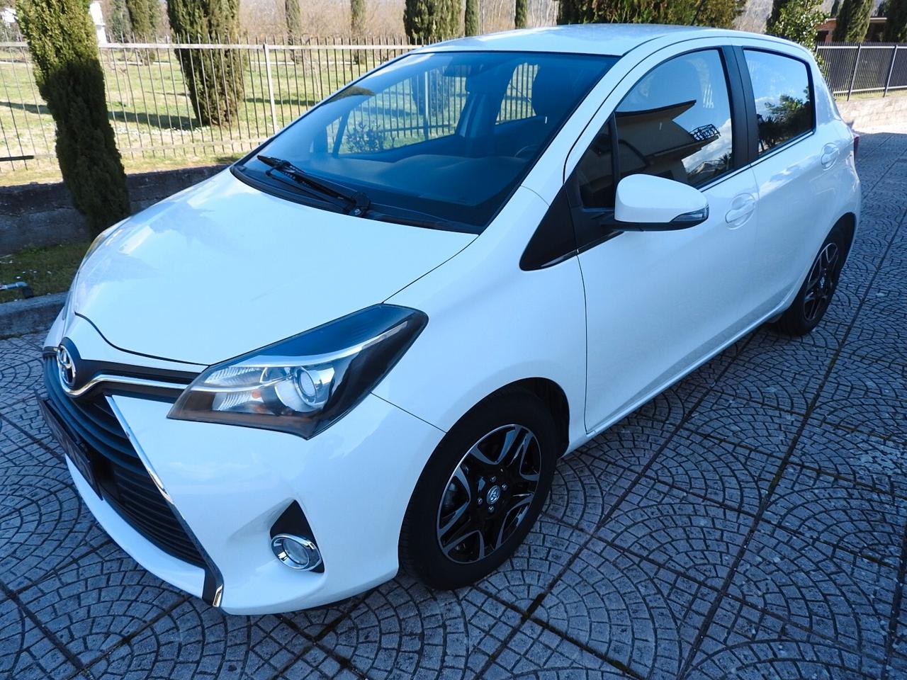 Toyota Yaris 1.0 5 porte Lounge NEOP.