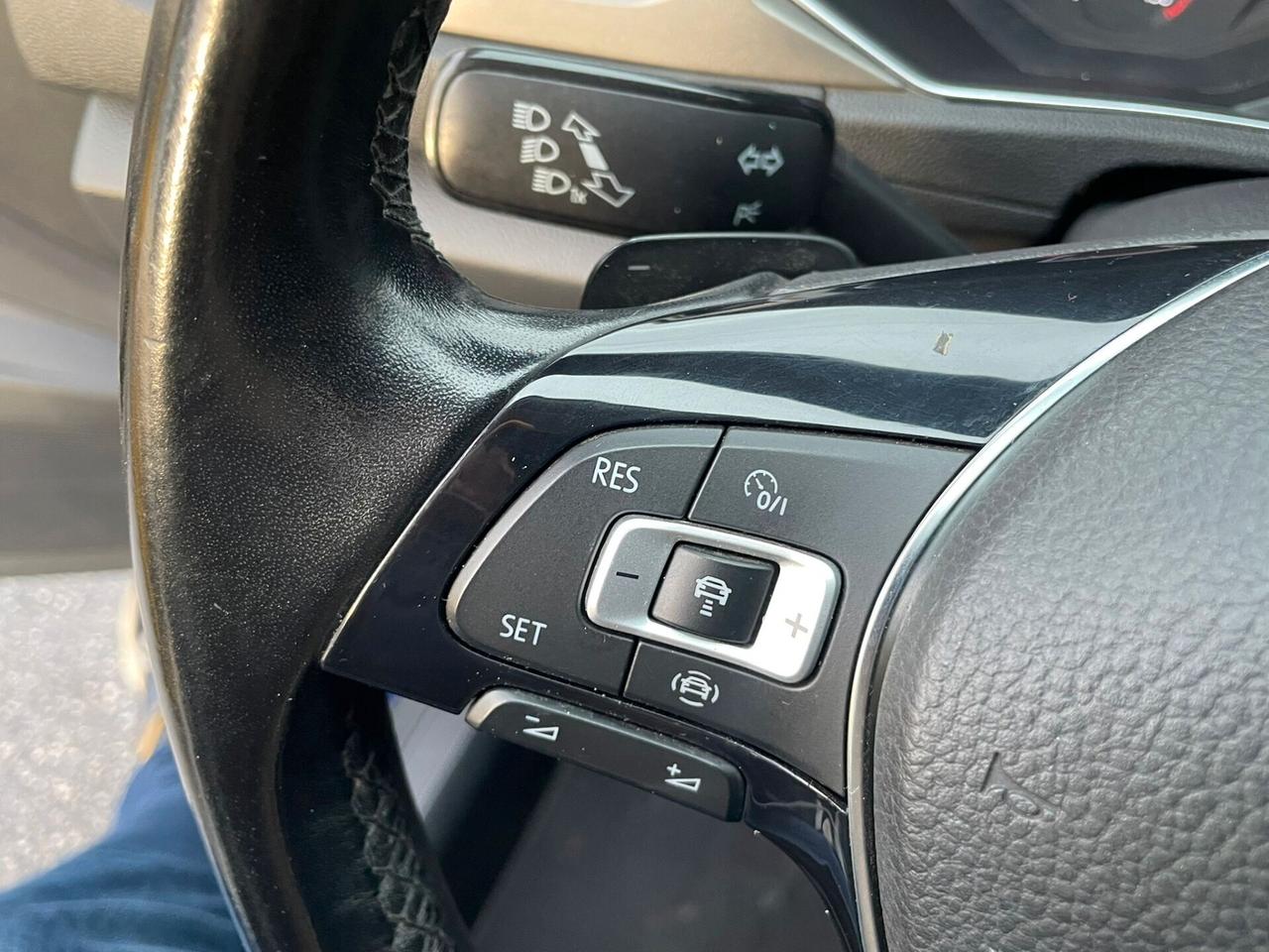 VOLKSWAGEN T-ROC 2.0TDI STYLE DSG 150cv