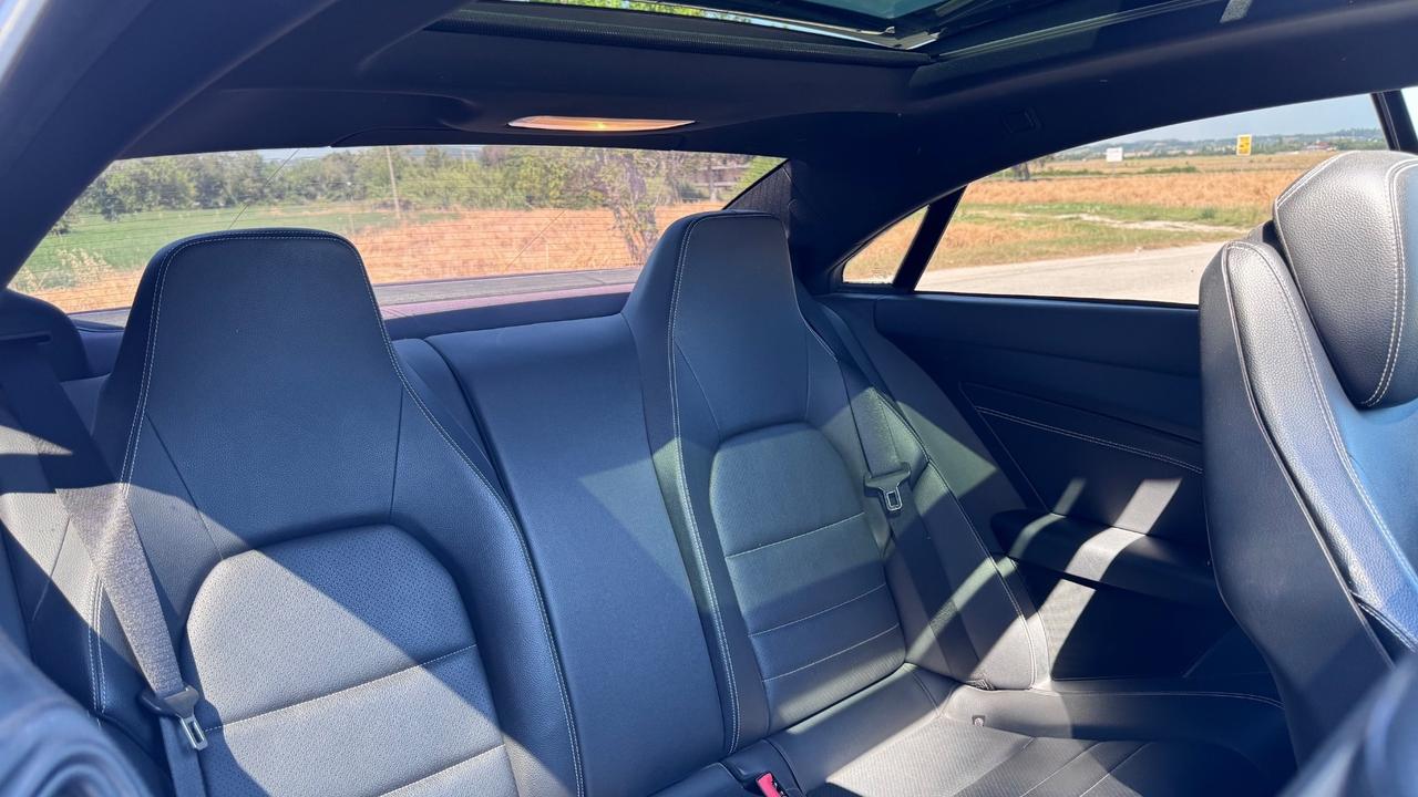 Mercedes-benz E 220 Coupé BlueTEC Premium