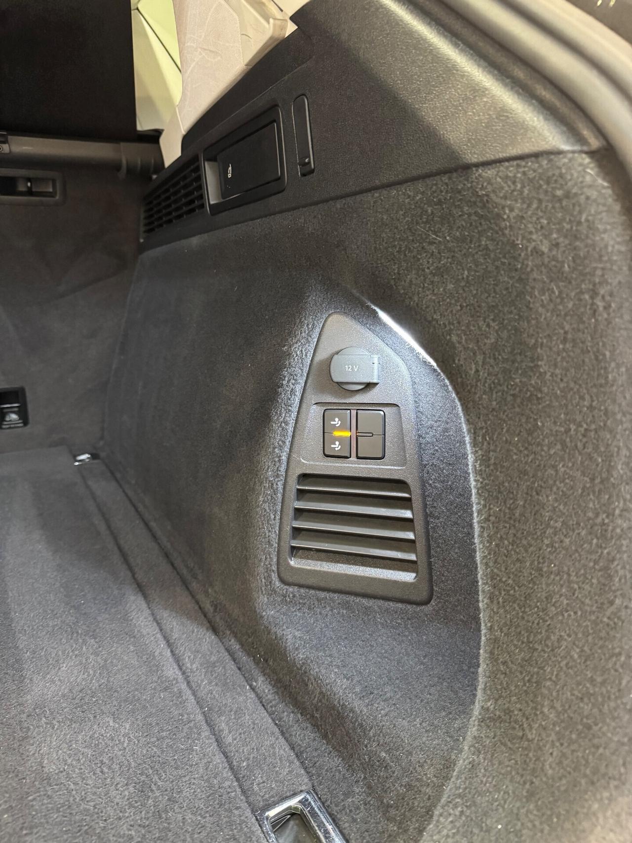 Volkswagen Touareg 3.0 V6 TDI SCR Atmosphere