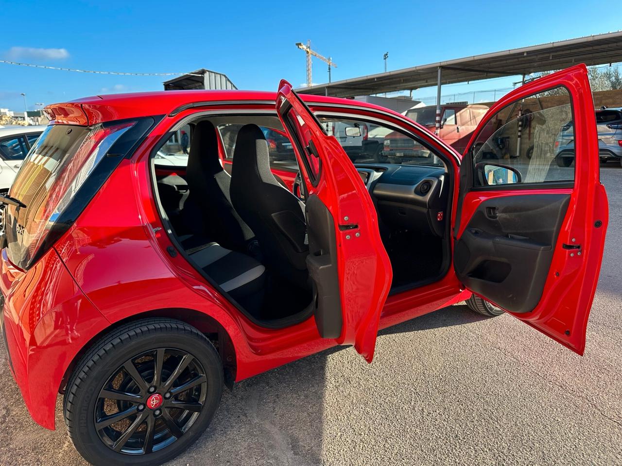 Toyota Aygo 1.0 VVT-i 69 CV 5 porte x-cool