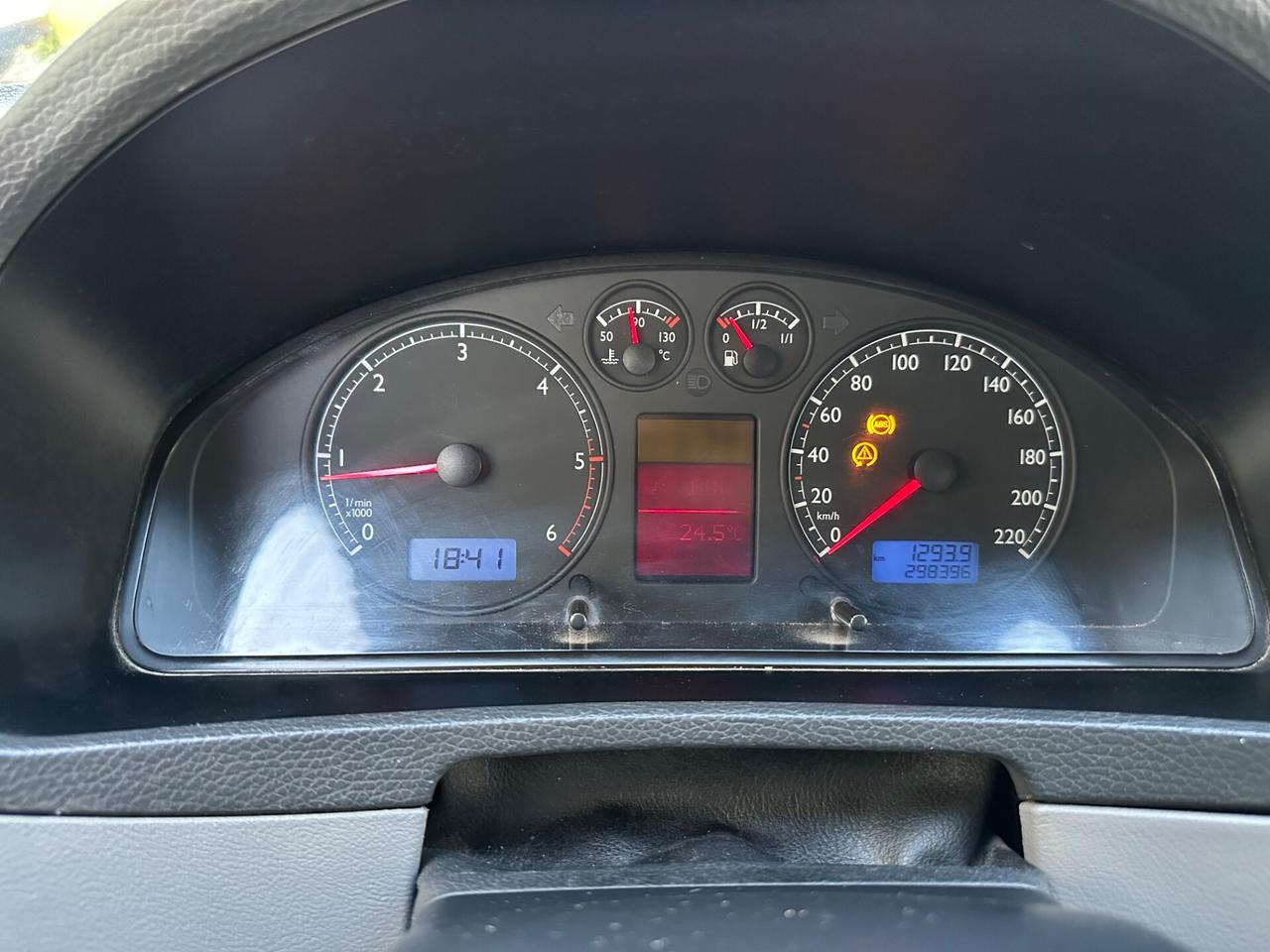 Volkswagen Multivan 2.5 TDI/174CV Highline