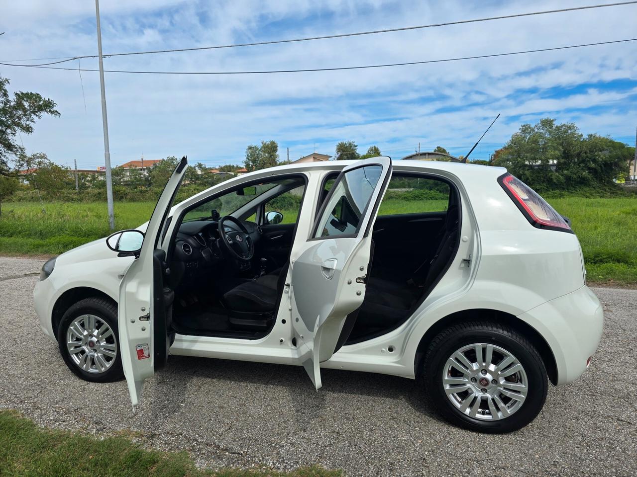 Fiat Punto 1.4 Natural Powver- Con GARANZIA - NEOPATENTATI