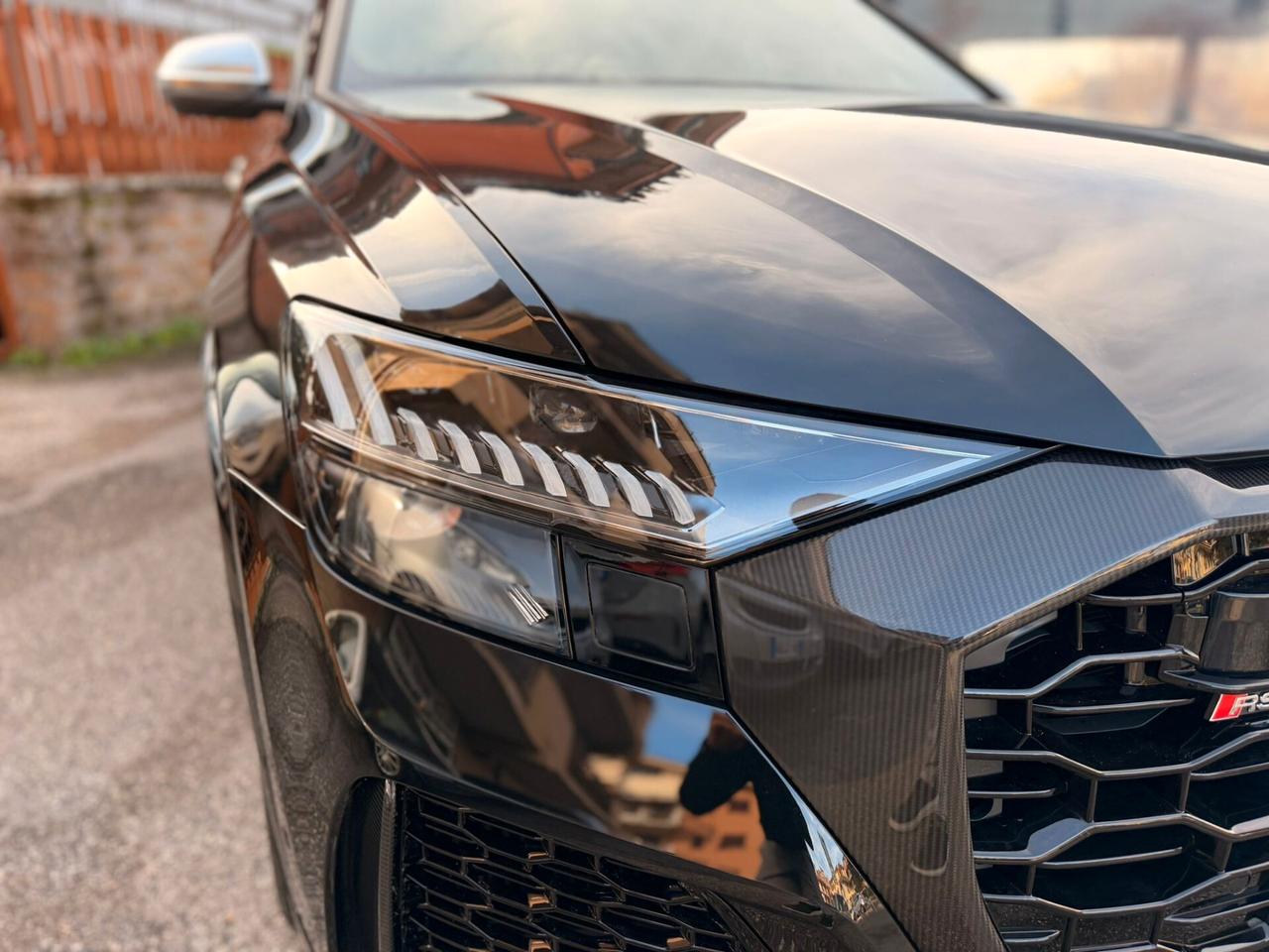 Audi Q8 RS TFSI V8 quattro tiptronic