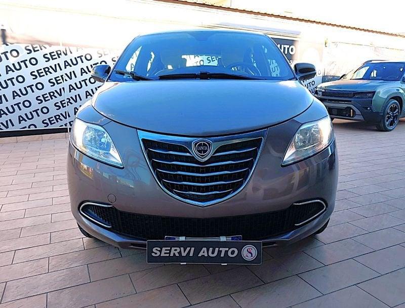 Lancia Ypsilon 0.9 Twinair 85 CV metano Ecochic Gold
