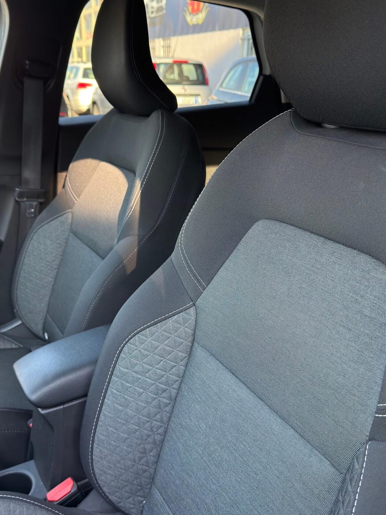 Renault Captur Full Hybrid E-Tech 145 CV Intens