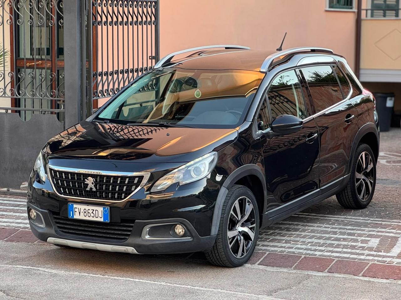 Peugeot 2008 BlueHDi 100 S&S Allure