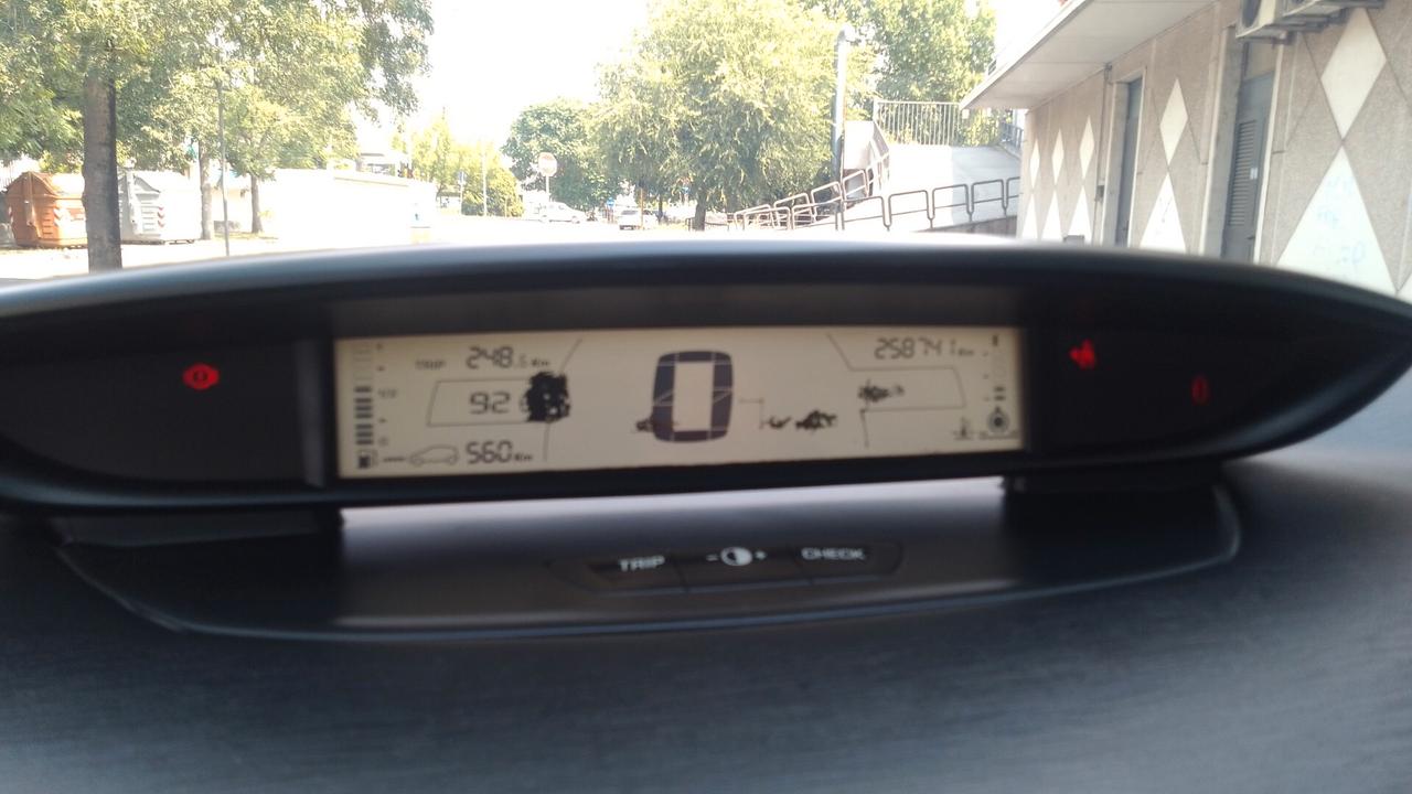 Citroen C4 Coupé 1.6 HDi 110CV FAP AUTOM NEOP 08