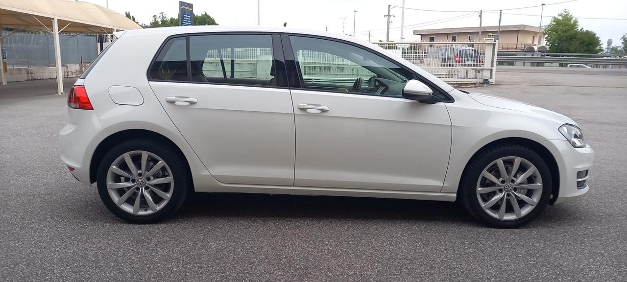 Volkswagen Golf 7 Blue Motion Tech & Sound cc. 1.2 Benzina Manuale 5 Porte 5 Posti UTILIZZABILE ANCHE PER I NEOPATENTATI 2025...!!!!