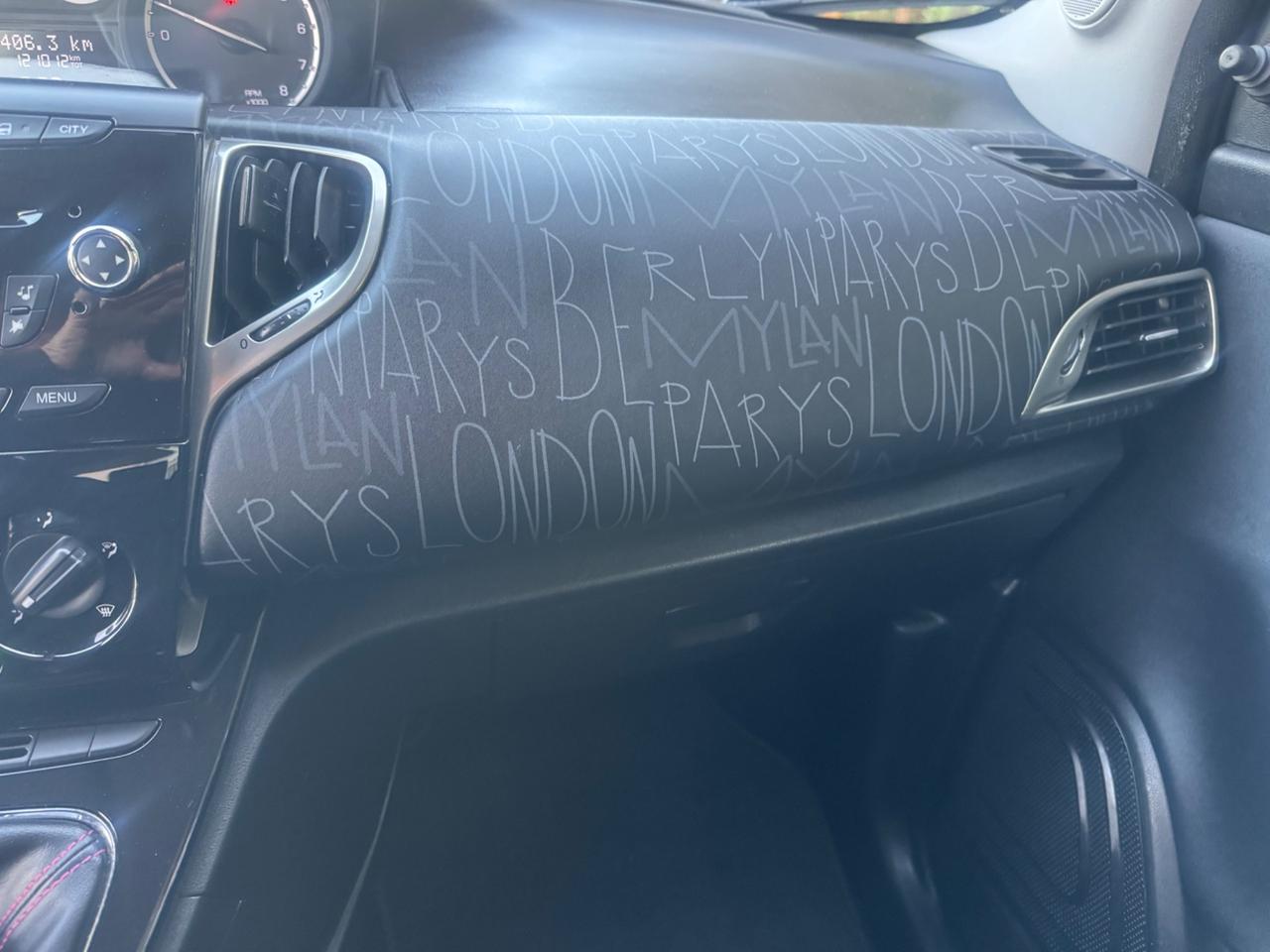 Lancia Ypsilon 1.2 69 CV 5 porte S&S Platinum