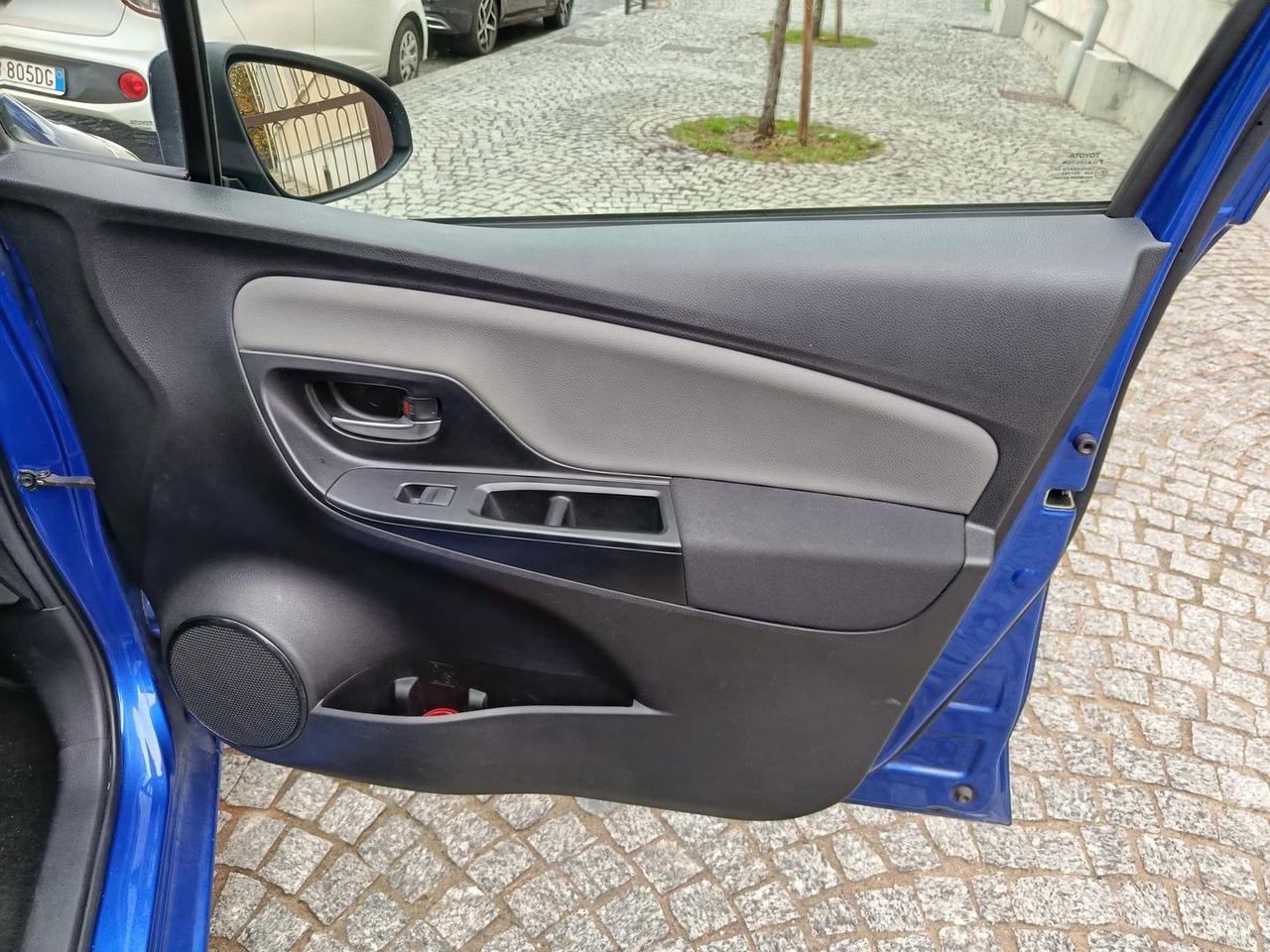 Toyota Yaris Active 1.0 VVT-i #7550