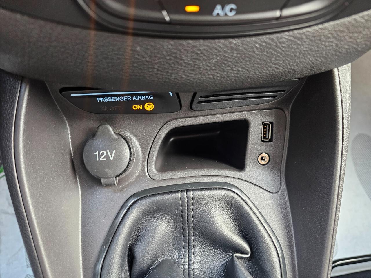 Ford Tourneo Courier 1.0 EcoBoost 100 CV Plus