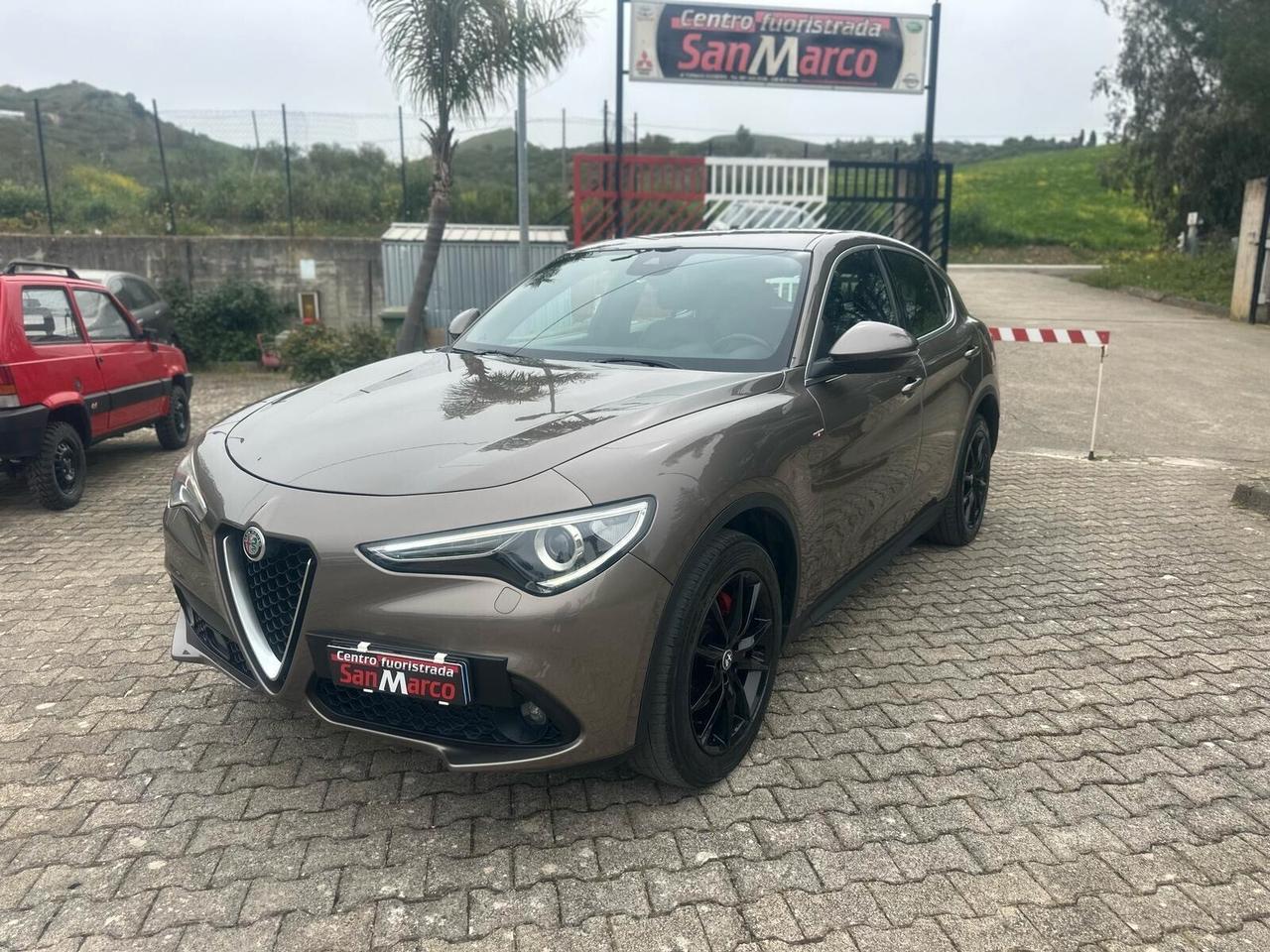 Alfa Romeo Stelvio 2.2 Turbodiesel 210 CV AT8 Q4 Executive