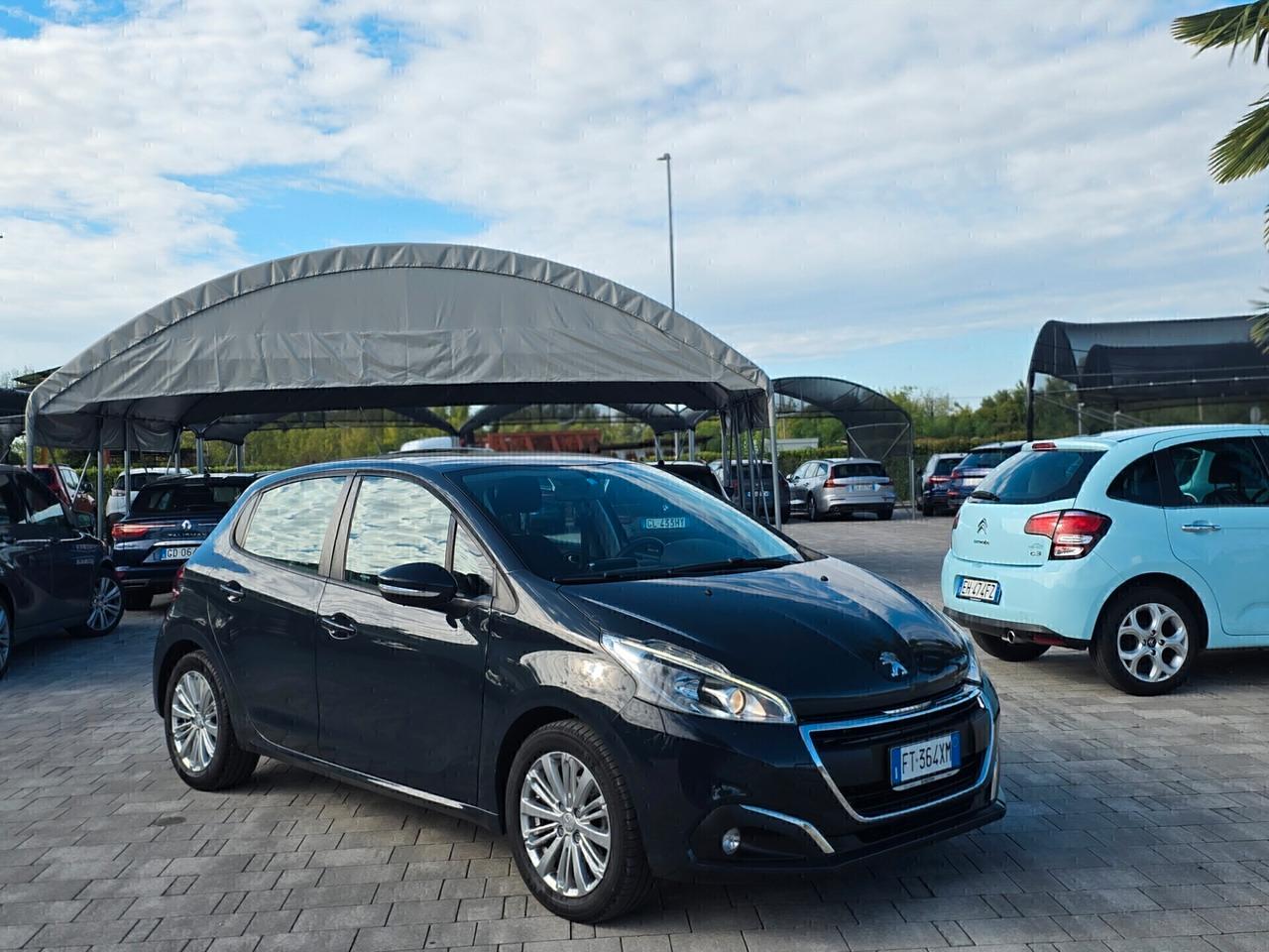 Peugeot 208 pochi km 2019 FINANZIABILE