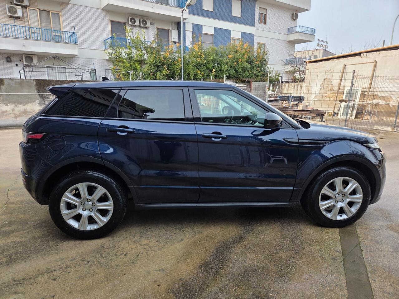Land Rover Range Evoque 2.0 TD4 180 CV 5p. Autobiography