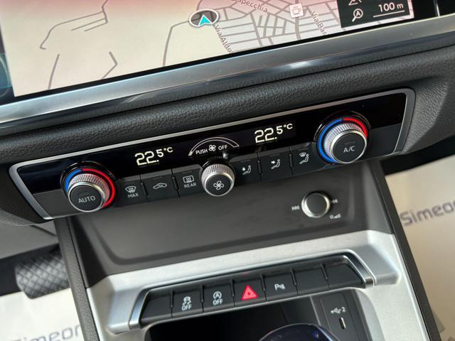 AUDI Q3 35 2.0 TDI S tronic Business COCKPIT