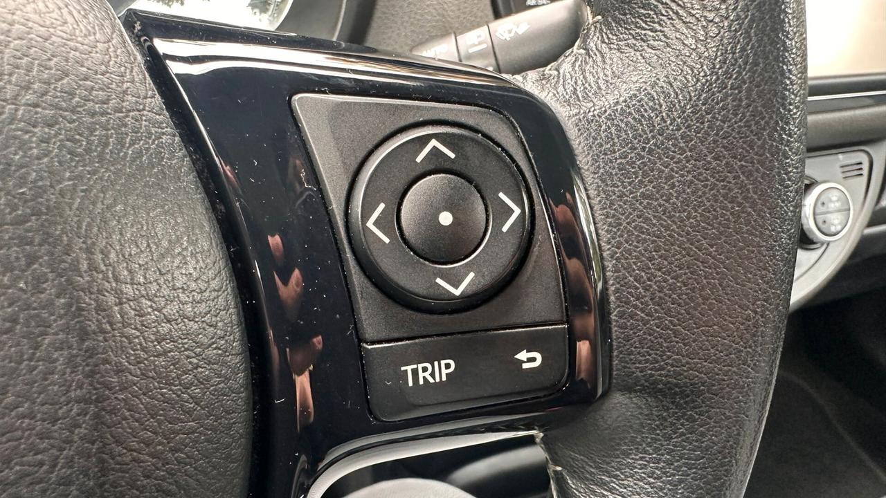 Toyota Yaris 1.5 Hybrid 5 porte Active 2018 neop PERFETTA leggi testo