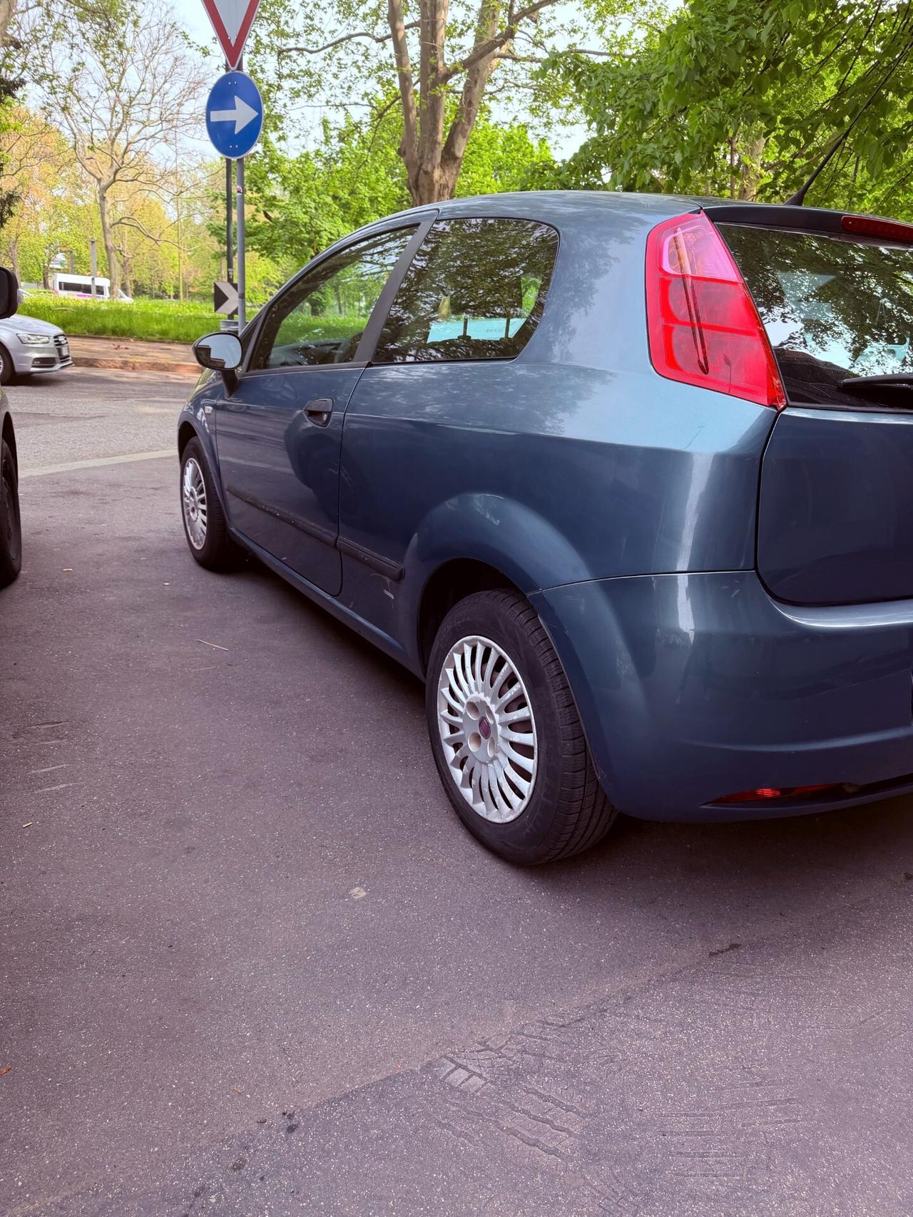Fiat Punto 1.4 ACTIVE 57 KW (77CV)