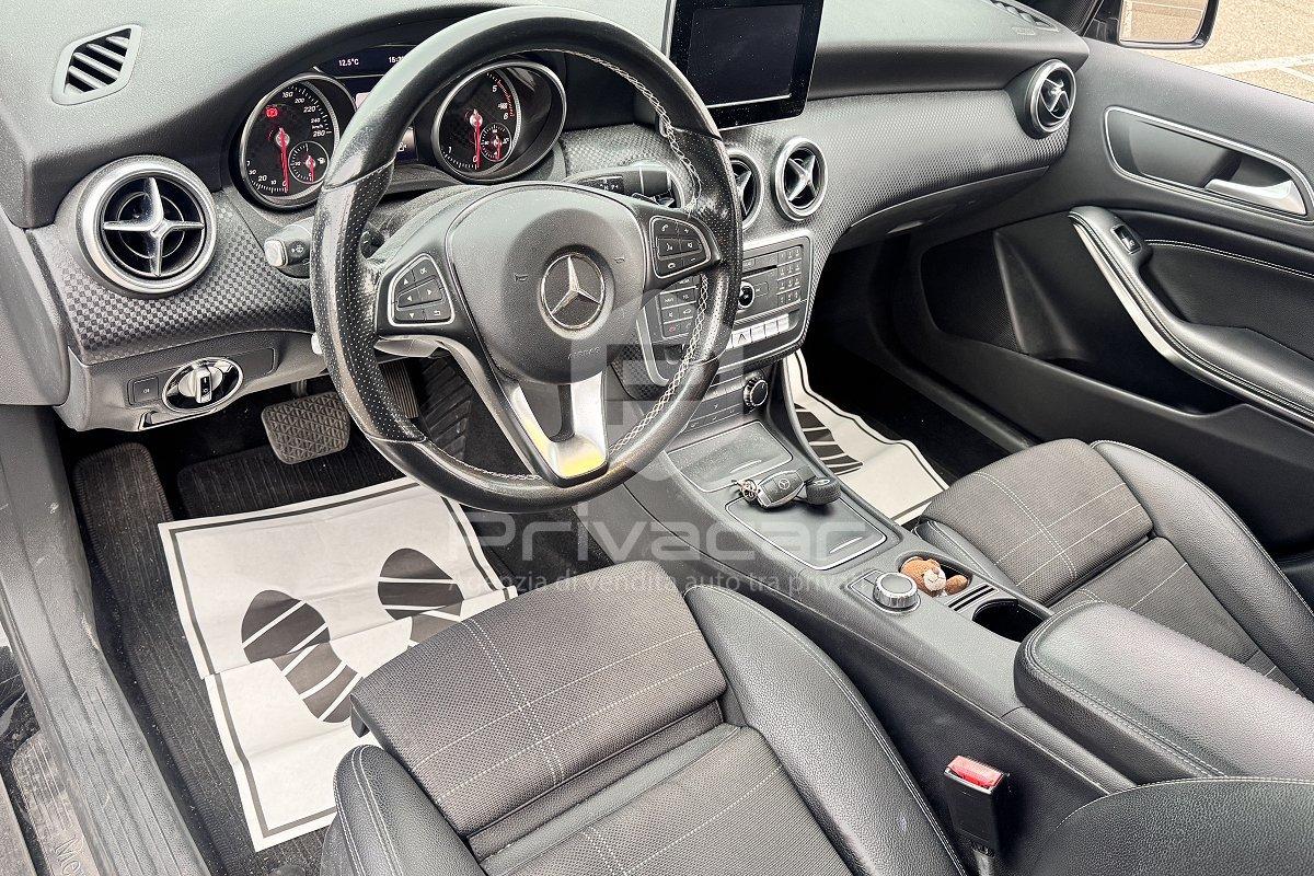 MERCEDES A 200 d Automatic Premium