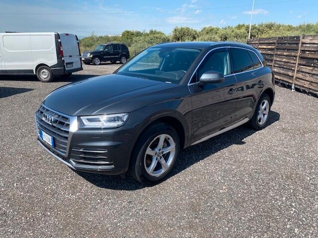 Audi Q5 2.0 TDI quattro S tronic Business Sport