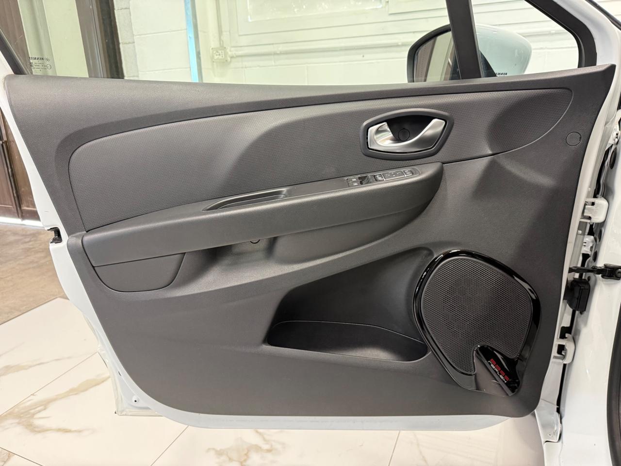 Renault Clio 1.2 75CV 5 porte GPL