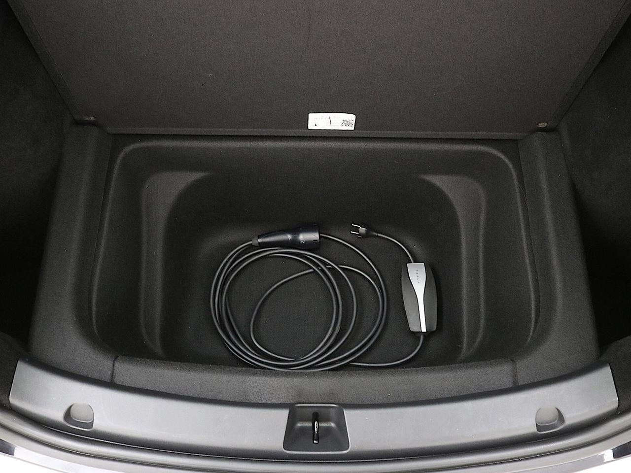 Tesla Model Y Long Range Dual Motor AWD