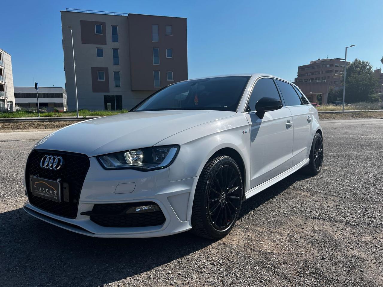 Audi A3 1.6 TDI Ambition #11389