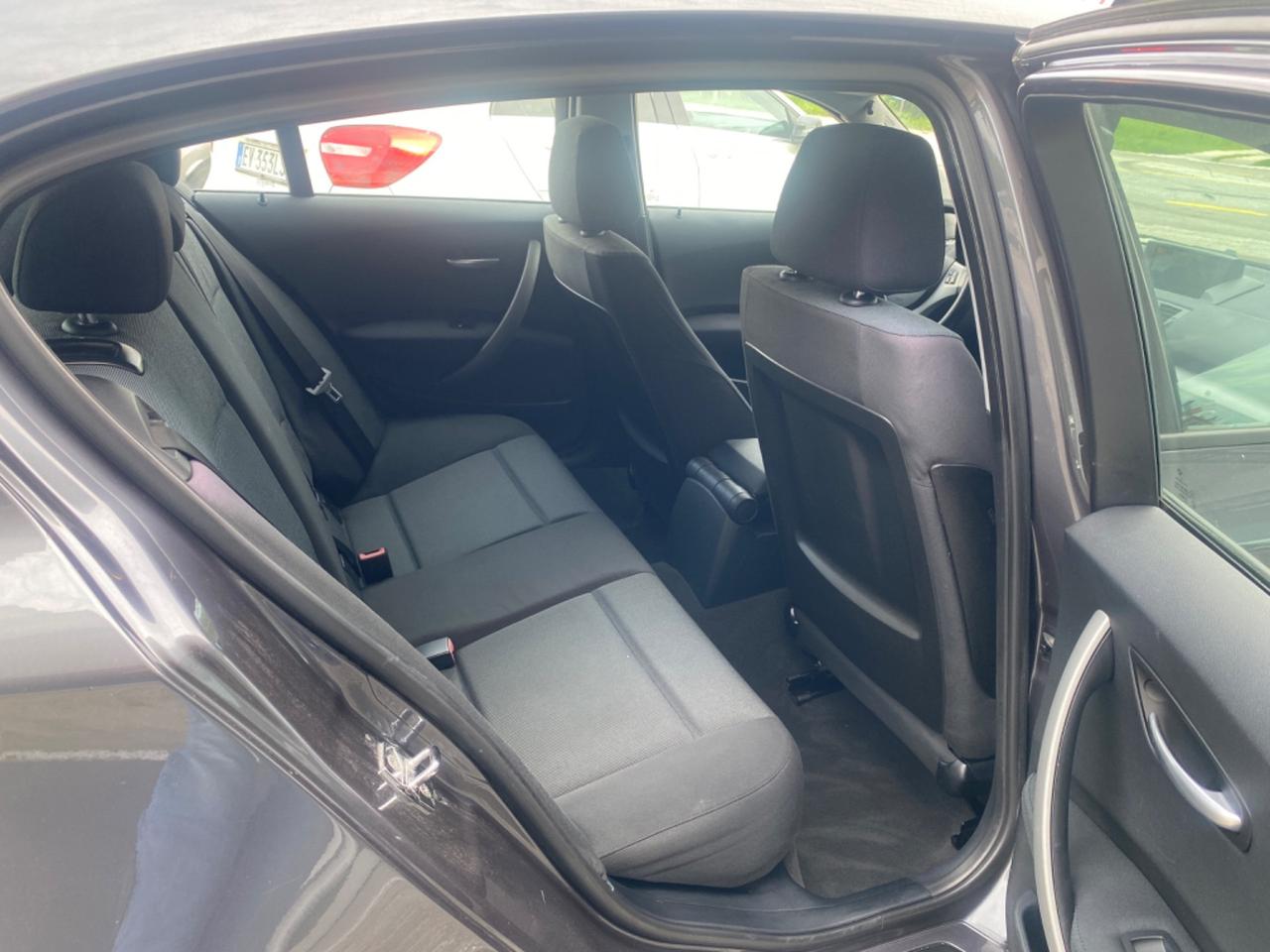 Bmw 118 cat 5 porte Attiva per neo patentati