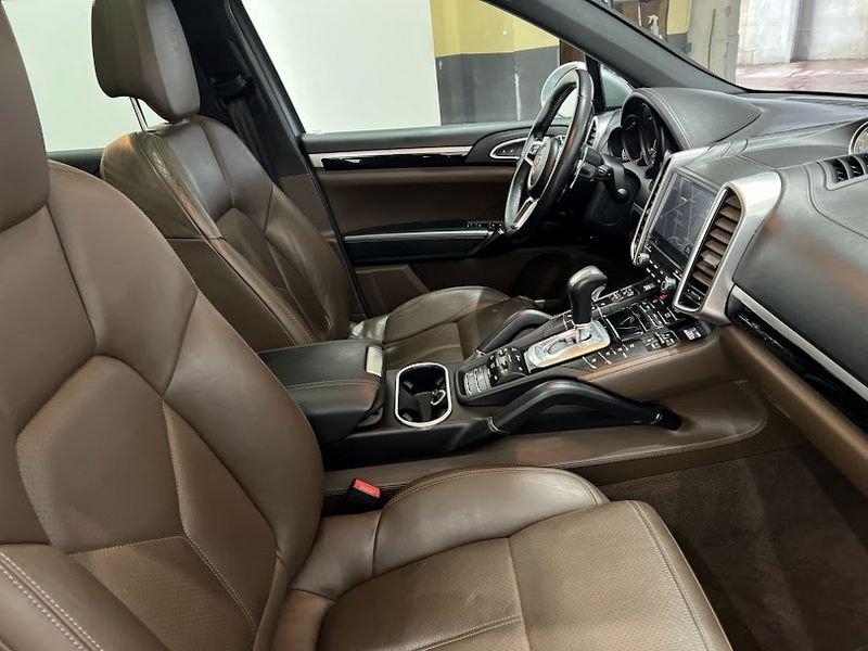 Porsche Cayenne Diesel Platinum Edition 262 CV