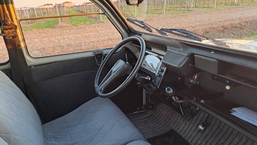 Citroen 2CV 6 Charleston RESTAURATA