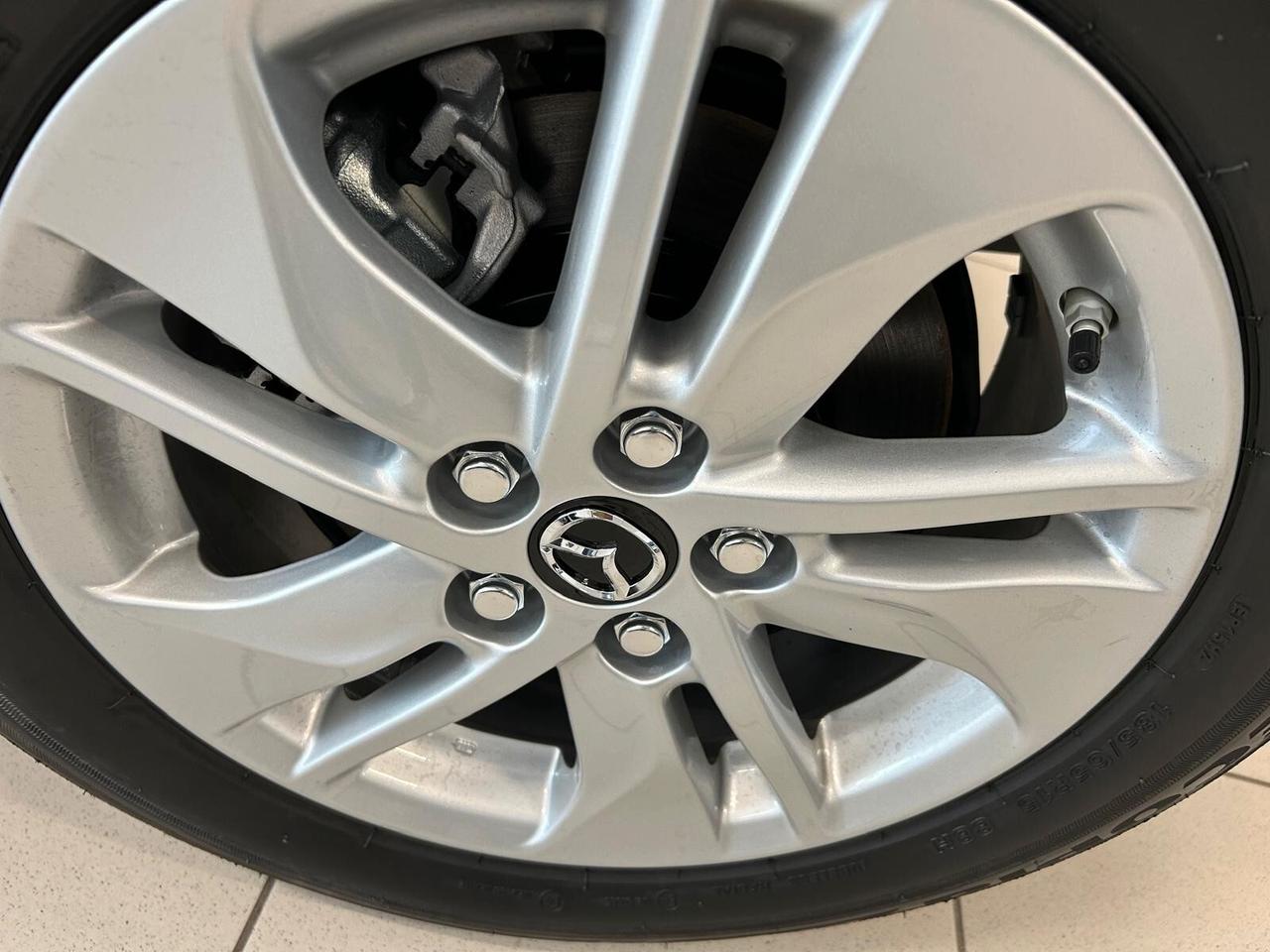 Mazda 2 CENTRE-LINE 1.5 VVT e-CVT Full Hybrid KM 0